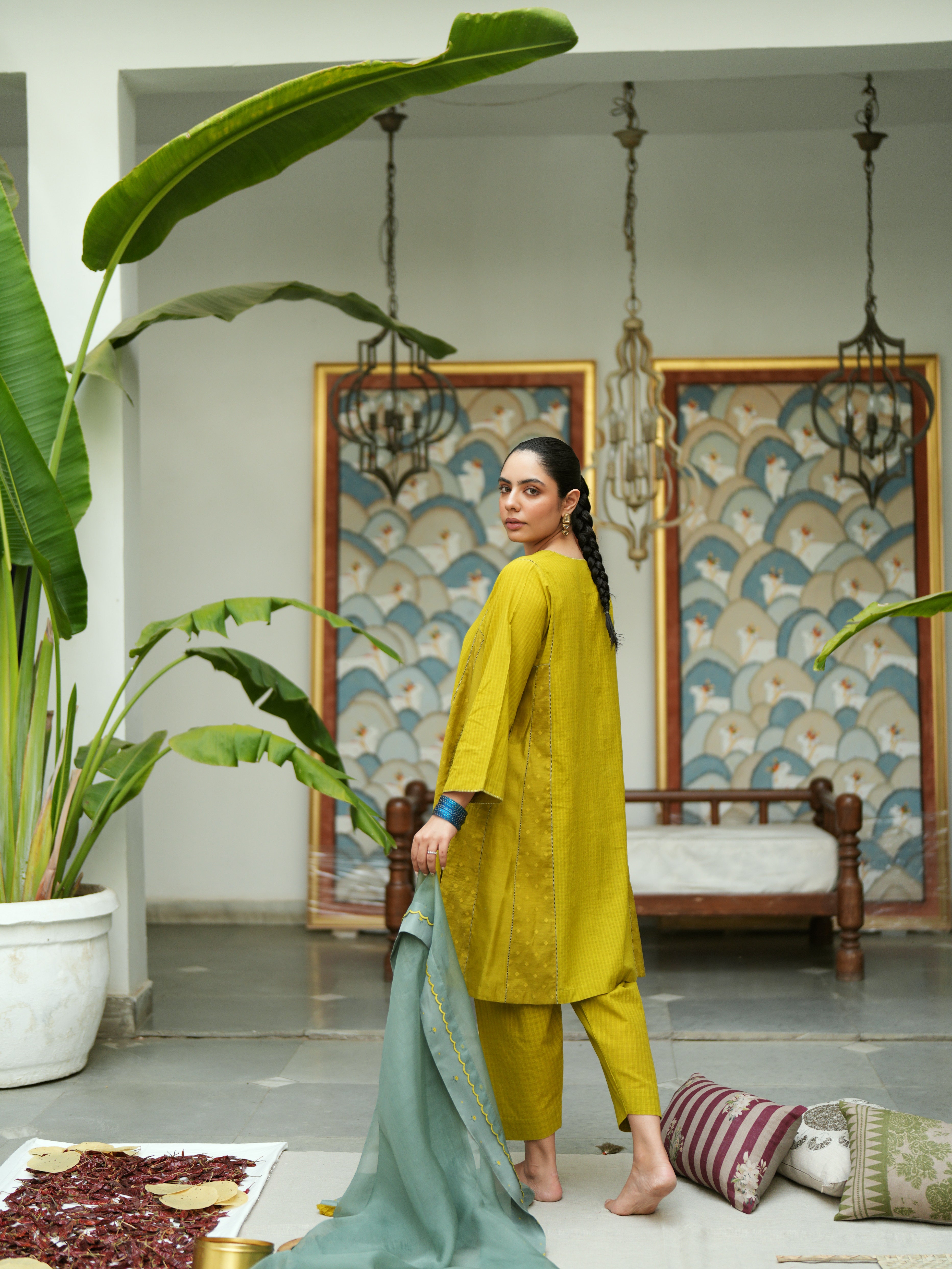 Anvaya Chartruese Ensemble